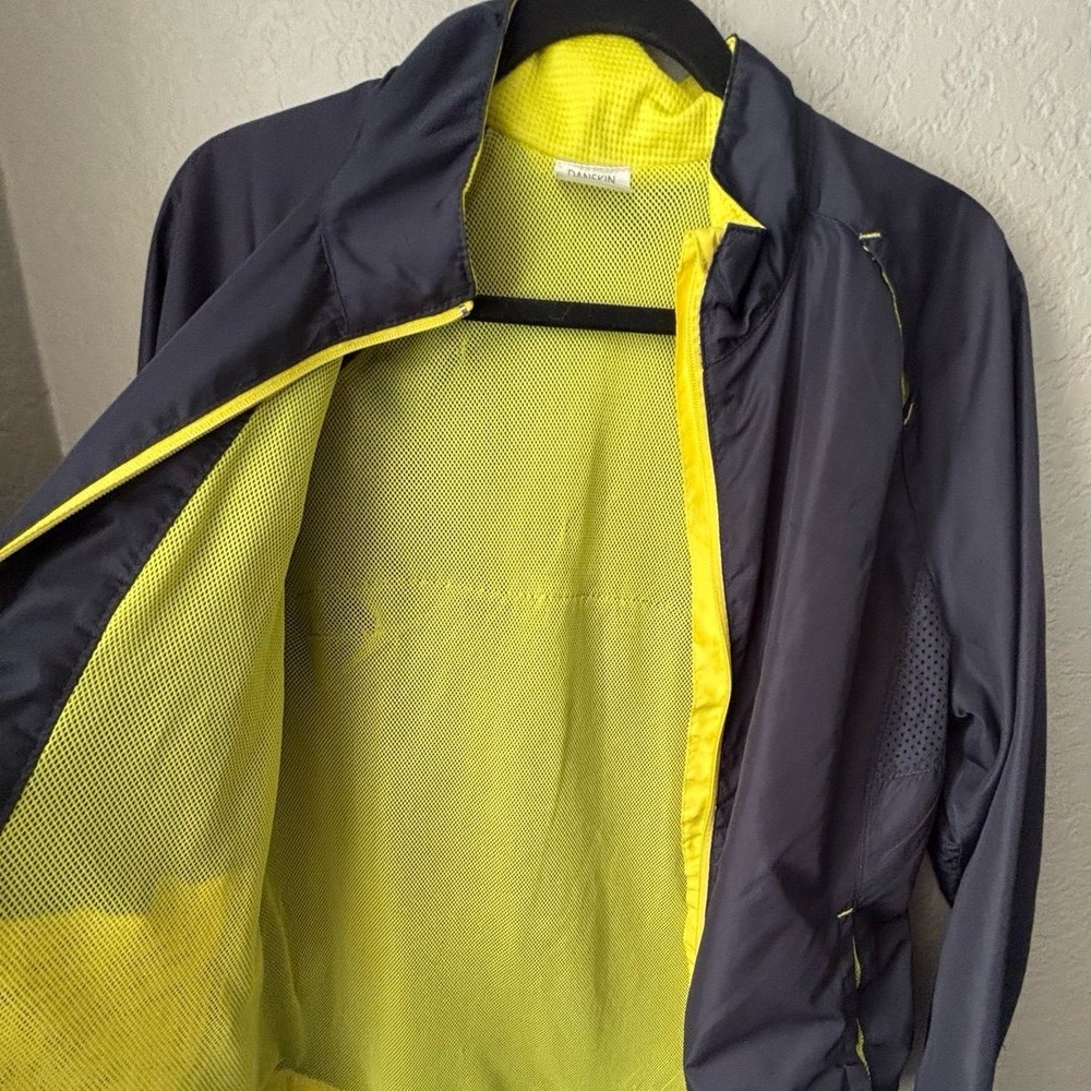 Danskin lightweight windbreaker Large (12-14) - Picture 7 of 11